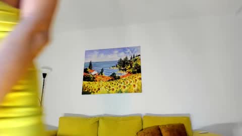 Snapshot of hot_babes_live chatting on 02/16/25, 10:32 AnaVicky online show from 02/16/25, 10:32