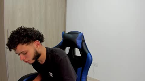 hot bad boy69 online show from 03/12/26, 09:21