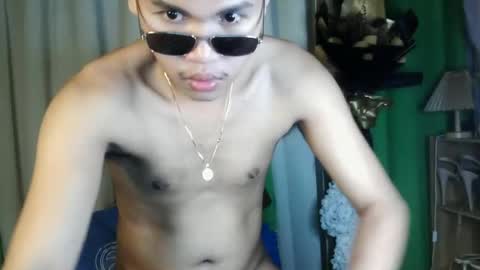 Snapshot of hot_bench chatting on 05/25/26, 02:45 hot_bench online show from 05/25/26, 02:45