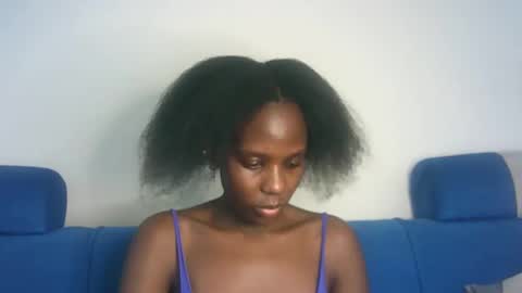 Snapshot of hot_berry2003 chatting on 02/03/25, 07:18 Millie online show from 02/03/25, 07:18