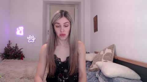 Snapshot of hot_berry69 chatting on 01/06/25, 10:26 Dashka online show from 01/06/25, 10:26