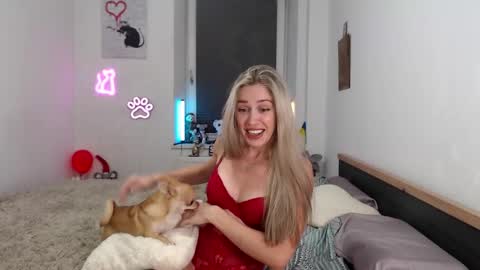 Snapshot of hot_berry69 chatting on 09/12/25, 09:48 Dashka online show from 09/12/25, 09:48