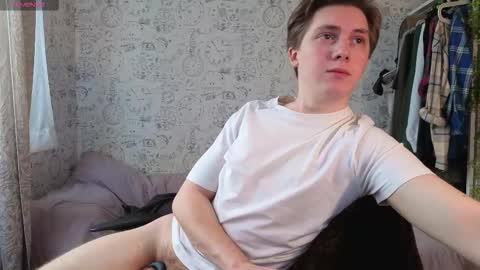 Snapshot of hot_boy_oscar chatting on 11/22/25, 12:04 Oscar online show from 11/22/25, 12:04