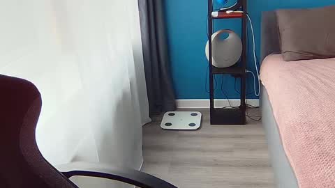 hot_cap_77 online show from 05/27/26, 01:30