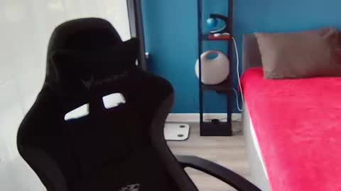 hot_cap_77 online show from 07/04/26, 01:06