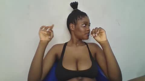 Snapshot of hot_choccoolate chatting on 05/12/26, 11:02 Zarah online show from 05/12/26, 11:02