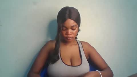 Snapshot of hot_choccoolate chatting on 06/05/26, 10:15 Zarah online show from 06/05/26, 10:15