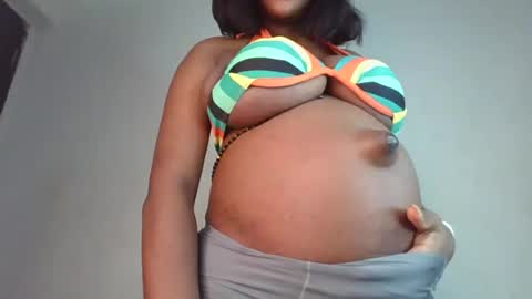 Zarah online show from 07/28/26, 04:27