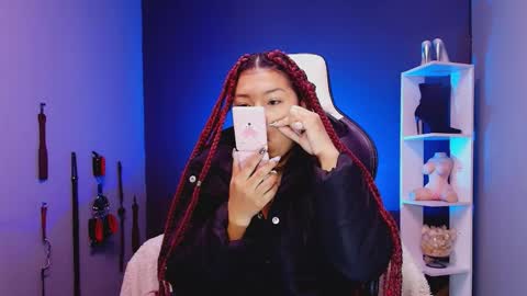 Snapshot of hot_chocolate_4u chatting on 11/26/25, 11:55 hot chocolate 4u online show from 11/26/25, 11:55