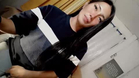 its me CLAUDIA online show from 02/09/26, 05:44