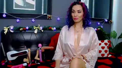 Snapshot of hot_darina chatting on 01/13/25, 02:07 Darina online show from 01/13/25, 02:07