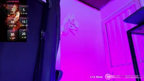 Snapshot of hot_destinyk chatting on 07/16/26, 10:27 destinyk online show from 07/16/26, 10:27