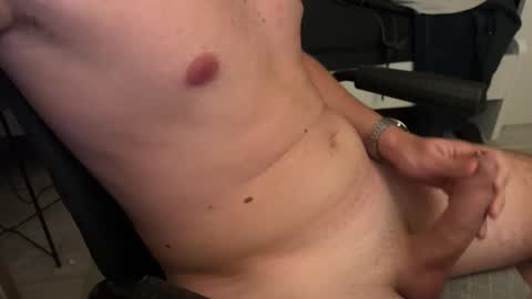 hot_guy2001 online show from 09/09/25, 09:58