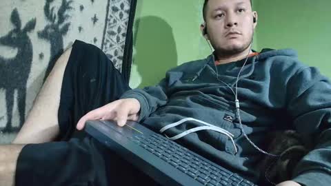 hot_guy36 online show from 03/15/26, 04:02