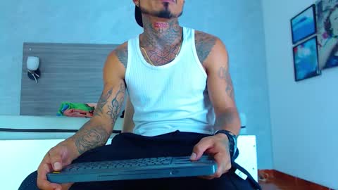 Snapshot of hot_latino_x chatting on 01/19/26, 12:20 SEXY COUPLE online show from 01/19/26, 12:20