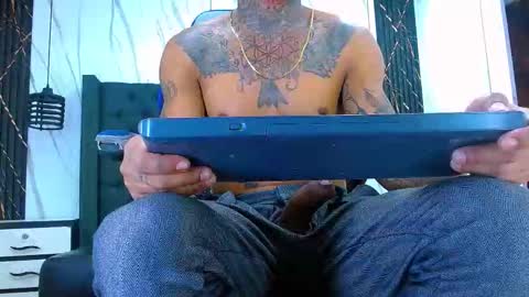 Snapshot of hot_latino_x chatting on 02/19/26, 01:29 SEXY COUPLE online show from 02/19/26, 01:29