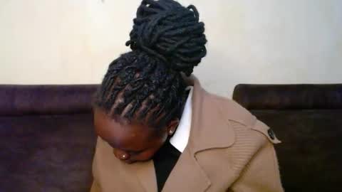 Snapshot of hot_linahh chatting on 11/05/25, 06:52 Linah online show from 11/05/25, 06:52