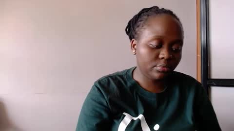 Snapshot of hot_linahh chatting on 11/08/25, 09:09 Linah online show from 11/08/25, 09:09