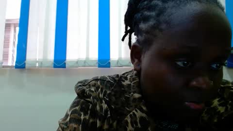 Linah online show from 11/12/25, 06:47