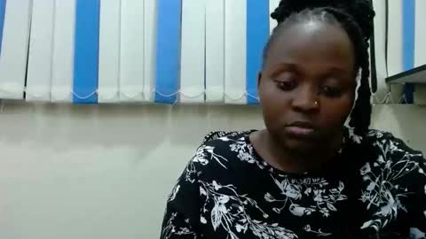 Linah online show from 12/18/25, 03:40