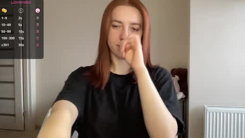 Lina online show from 12/17/25, 08:20