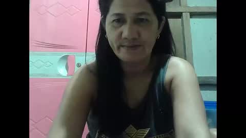 hotmama online show from 10/23/25, 08:51