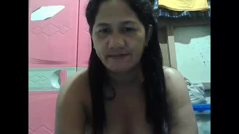 Snapshot of hot_mama09 chatting on 11/01/25, 07:16 hotmama online show from 11/01/25, 07:16