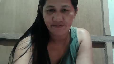 Snapshot of hot_mama09 chatting on 11/29/25, 11:02 hotmama online show from 11/29/25, 11:02