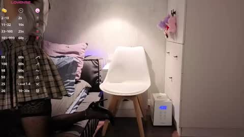 Snapshot of hot_mode chatting on 12/03/25, 04:05 Alexandra online show from 12/03/25, 04:05