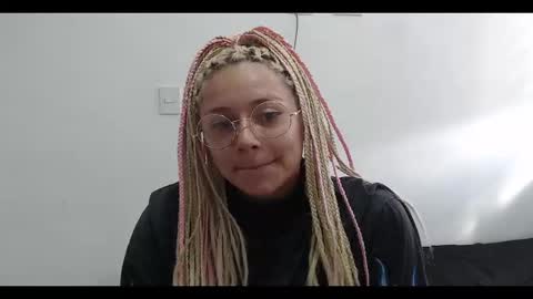 Mia online show from 01/06/25, 09:00