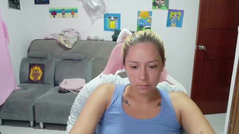 Mia online show from 04/07/26, 08:09