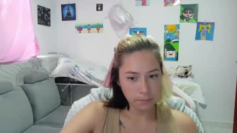 Snapshot of hot_mommymia chatting on 04/27/26, 07:56 Mia online show from 04/27/26, 07:56