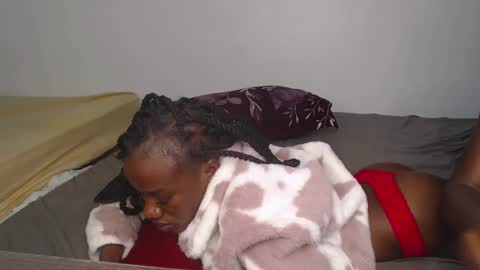 Hot petite online show from 12/10/24, 06:44