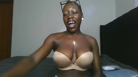 Hot petite online show from 03/13/26, 09:27