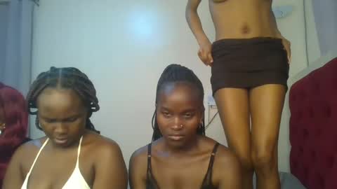 Petite online show from 07/12/26, 05:31