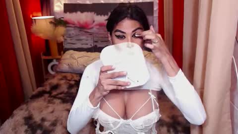 Snapshot of hot_pleasure_cock chatting on 11/08/25, 10:04 Julli Anna online show from 11/08/25, 10:04