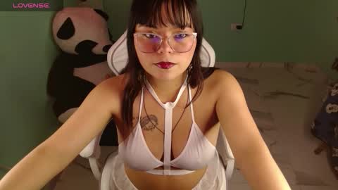 Snapshot of hot_princesstk chatting on 02/18/26, 03:02 Princess online show from 02/18/26, 03:02