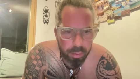 letmedoo2 online show from 10/28/25, 05:37