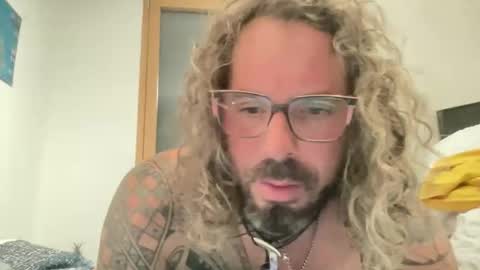 letmedoo2 online show from 02/11/26, 09:31