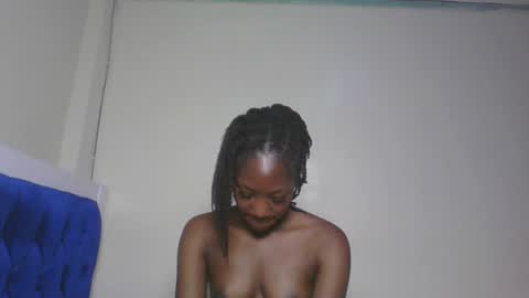 Snapshot of hot_sexxxy_girl chatting on 06/22/26, 02:57 Milly online show from 06/22/26, 02:57