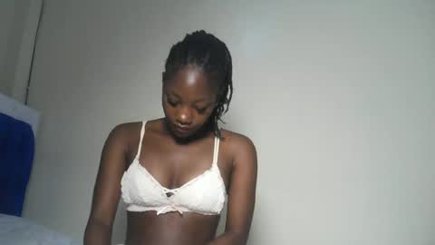 Snapshot of hot_sexxxy_girl chatting on 07/14/26, 02:16 Milly online show from 07/14/26, 02:16