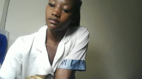 Snapshot of hot_sexxxy_girl chatting on 07/14/26, 10:54 Milly online show from 07/14/26, 10:54