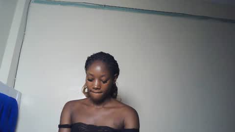 Snapshot of hot_sexxxy_girl chatting on 07/22/26, 02:47 Milly online show from 07/22/26, 02:47