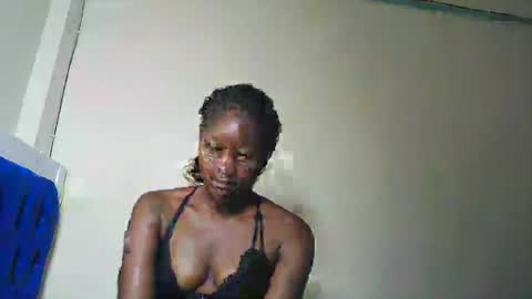 Snapshot of hot_sexxxy_girl chatting on 07/25/26, 02:31 Milly online show from 07/25/26, 02:31