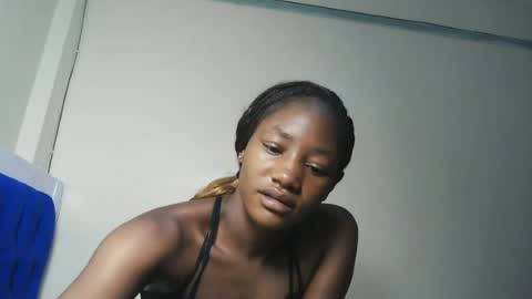 Snapshot of hot_sexxxy_girl chatting on 07/27/26, 12:50 Milly online show from 07/27/26, 12:50