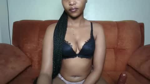 Snapshot of hot_sexy_babe chatting on 05/11/26, 01:22 Bellah online show from 05/11/26, 01:22