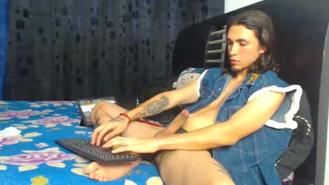 Snapshot of hot_sharks__ chatting on 11/02/25, 10:34 Hot Sharks online show from 11/02/25, 10:34