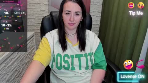 Snapshot of hot_squirtgirl chatting on 01/30/25, 12:06 Vasilisa online show from 01/30/25, 12:06
