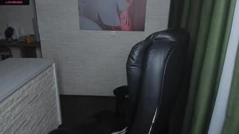 Snapshot of hot_squirtgirl chatting on 09/25/25, 04:21 Vasilisa online show from 09/25/25, 04:21