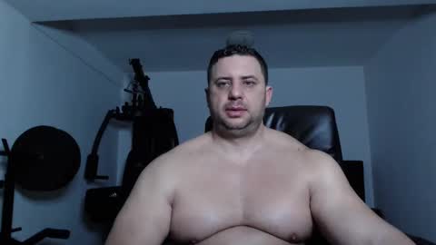 Snapshot of hot_stefano1 chatting on 12/22/24, 05:23 Stefano.. online show from 12/22/24, 05:23